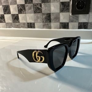 Gucci Double G oversize-frame sunglasses